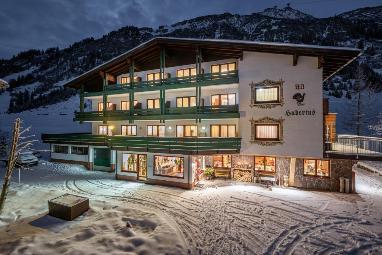 Hubertus, 3 Sterne Superior Hotel Lech Buitenkant foto